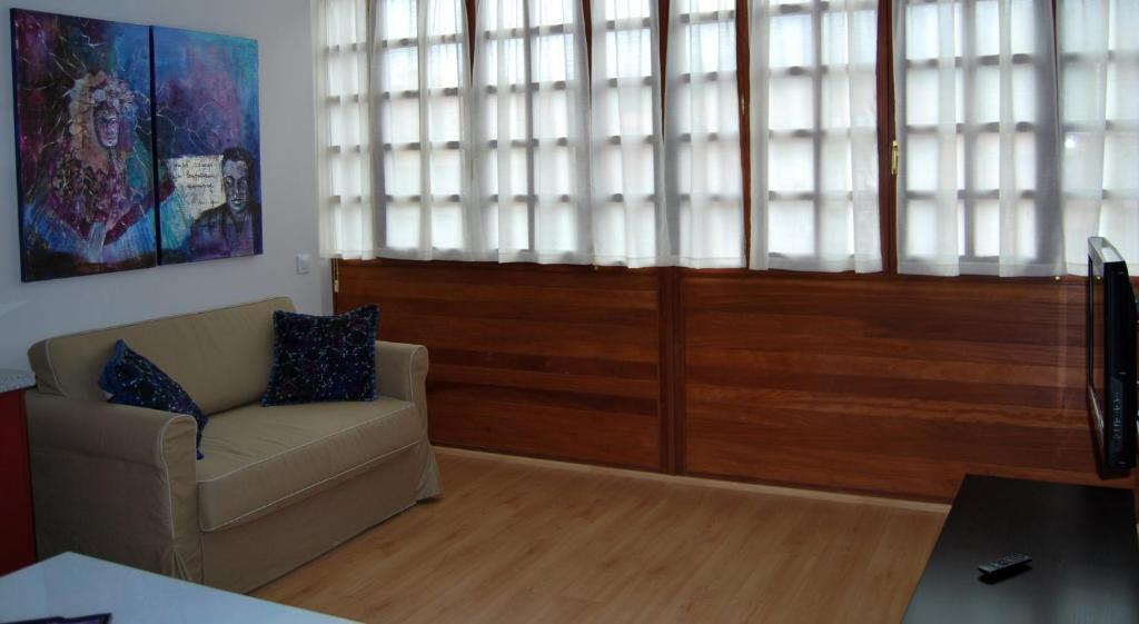 Apartamentos Plaza Mayor Llanes Room photo